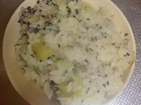 サツマイモの炊き込みご飯。